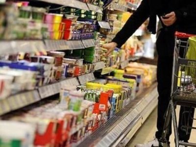 با همکاری مردم، بازار کالاهای اساسی در شرایط آرام و پایدار قرار دارد