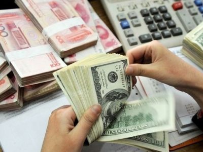 سقف ۱۰۰۰ دلاری خرید ارز، بازار را وارد فاز تازه‌ای کرد