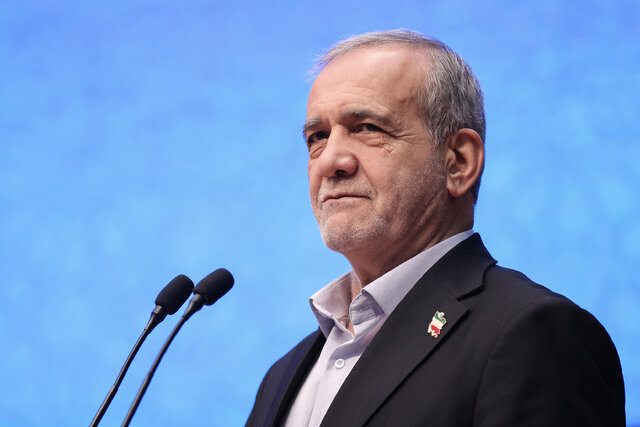 رئیس‌جمهور دستور جمع‌آوری شرکت‌های پیمانکاری را صادر کرد
