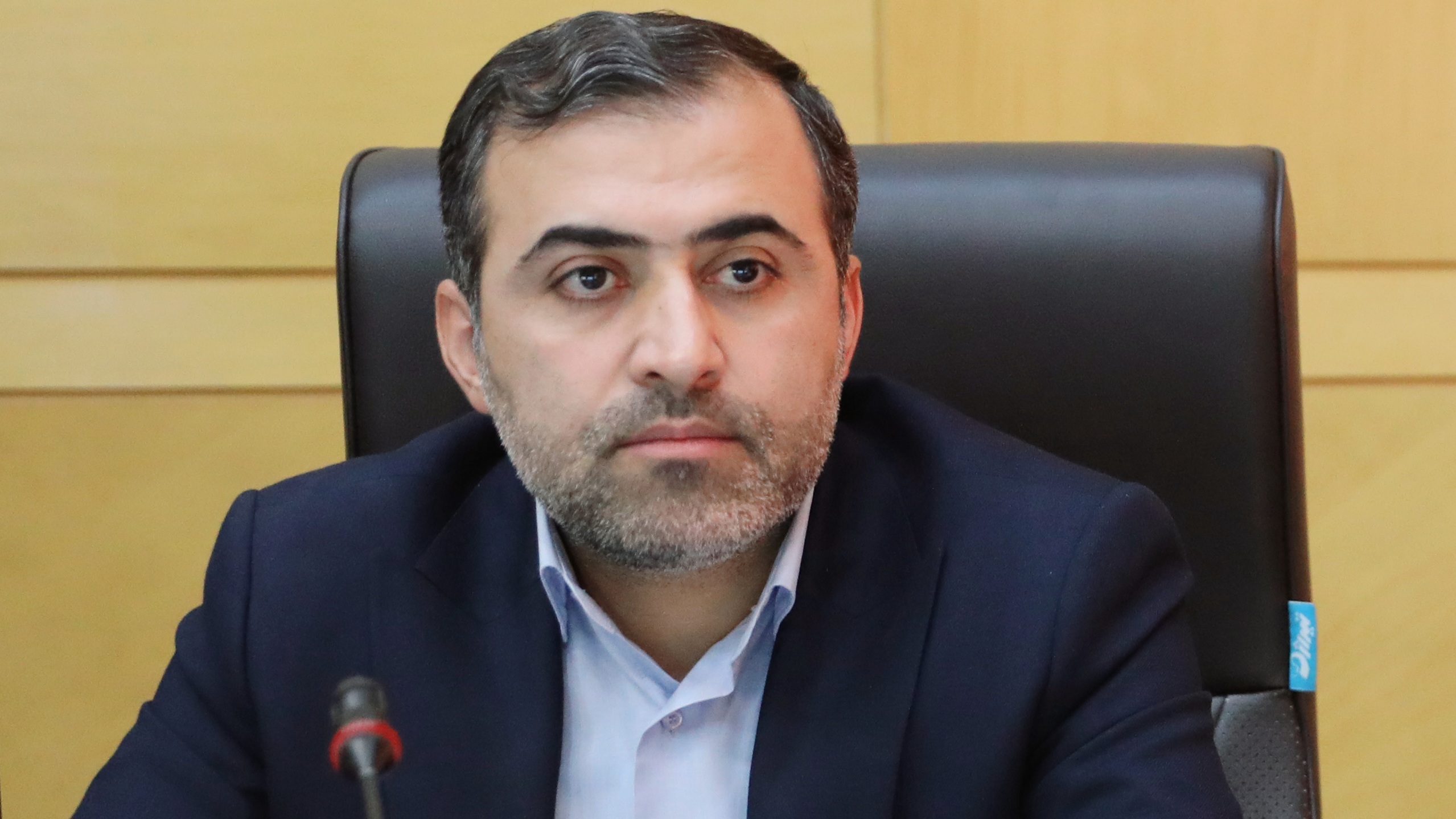 انتقال سهمیه به کارت بانکی قیمت بنزین را تغییر نمی‌دهد